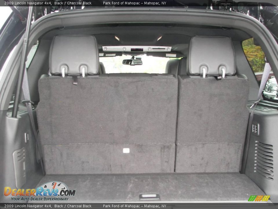 2009 Lincoln Navigator 4x4 Black / Charcoal Black Photo #13