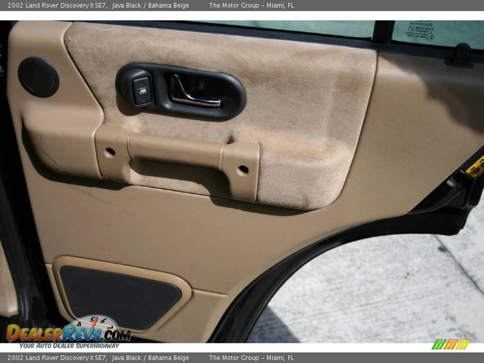 2002 Land Rover Discovery II SE7 Java Black / Bahama Beige Photo #30
