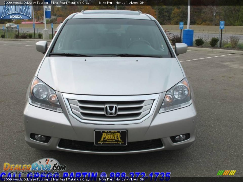 2009 Honda Odyssey Touring Silver Pearl Metallic / Gray Photo #4
