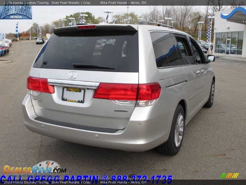 2009 Honda Odyssey Touring Silver Pearl Metallic / Gray Photo #7