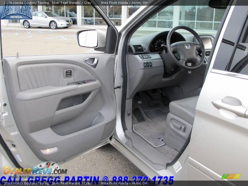 2009 Honda Odyssey Touring Silver Pearl Metallic / Gray Photo #12