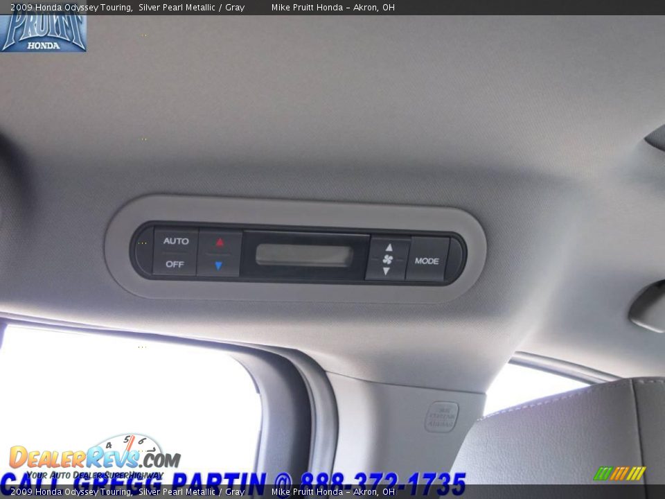 2009 Honda Odyssey Touring Silver Pearl Metallic / Gray Photo #19