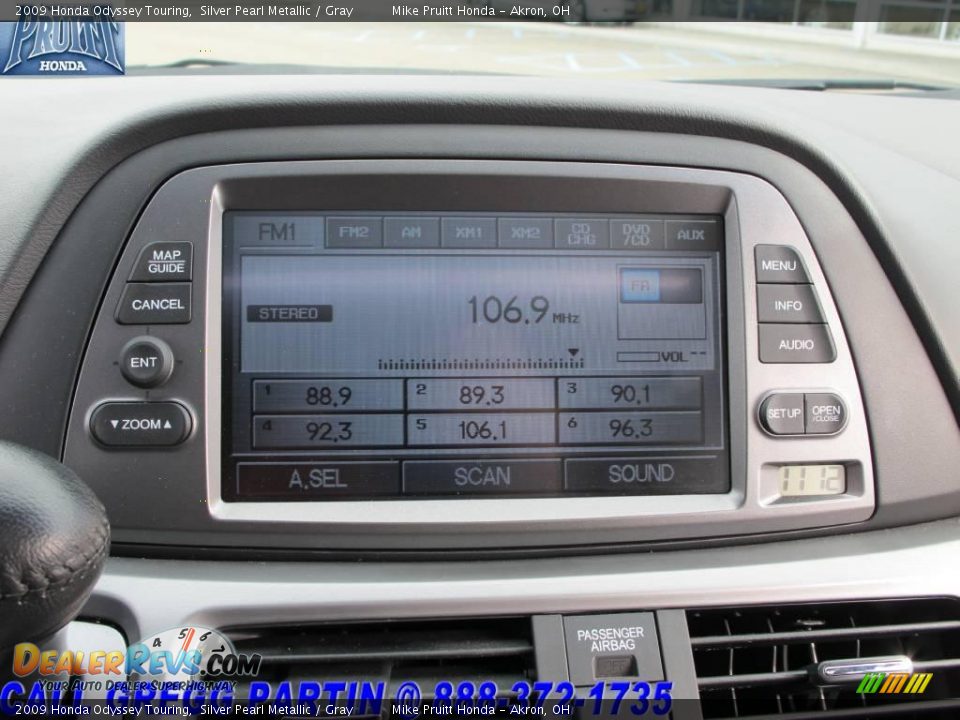 2009 Honda Odyssey Touring Silver Pearl Metallic / Gray Photo #27