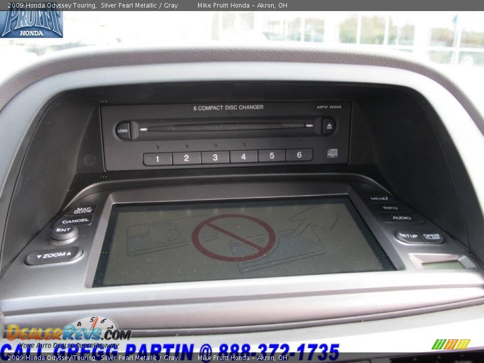 2009 Honda Odyssey Touring Silver Pearl Metallic / Gray Photo #28