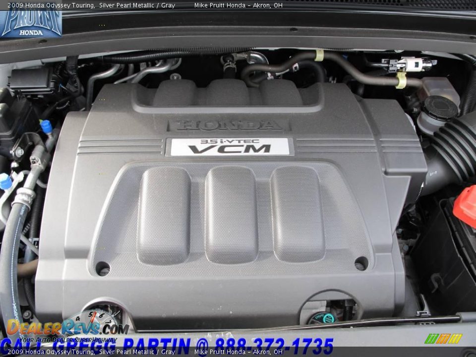 2009 Honda Odyssey Touring Silver Pearl Metallic / Gray Photo #33