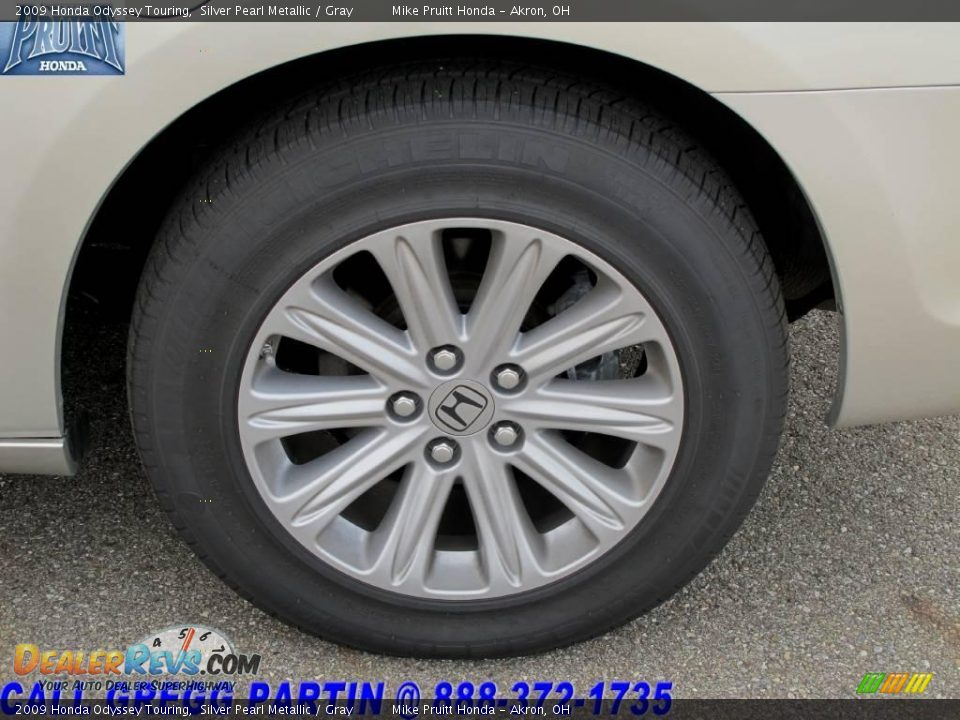 2009 Honda Odyssey Touring Silver Pearl Metallic / Gray Photo #35