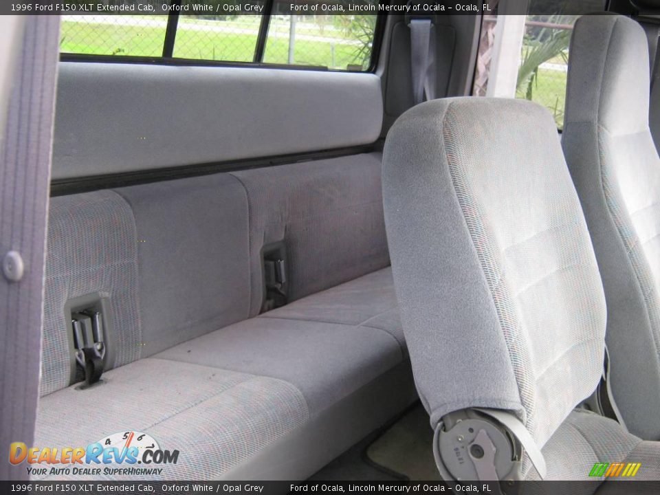 1996 Ford F150 XLT Extended Cab Oxford White / Opal Grey Photo #11
