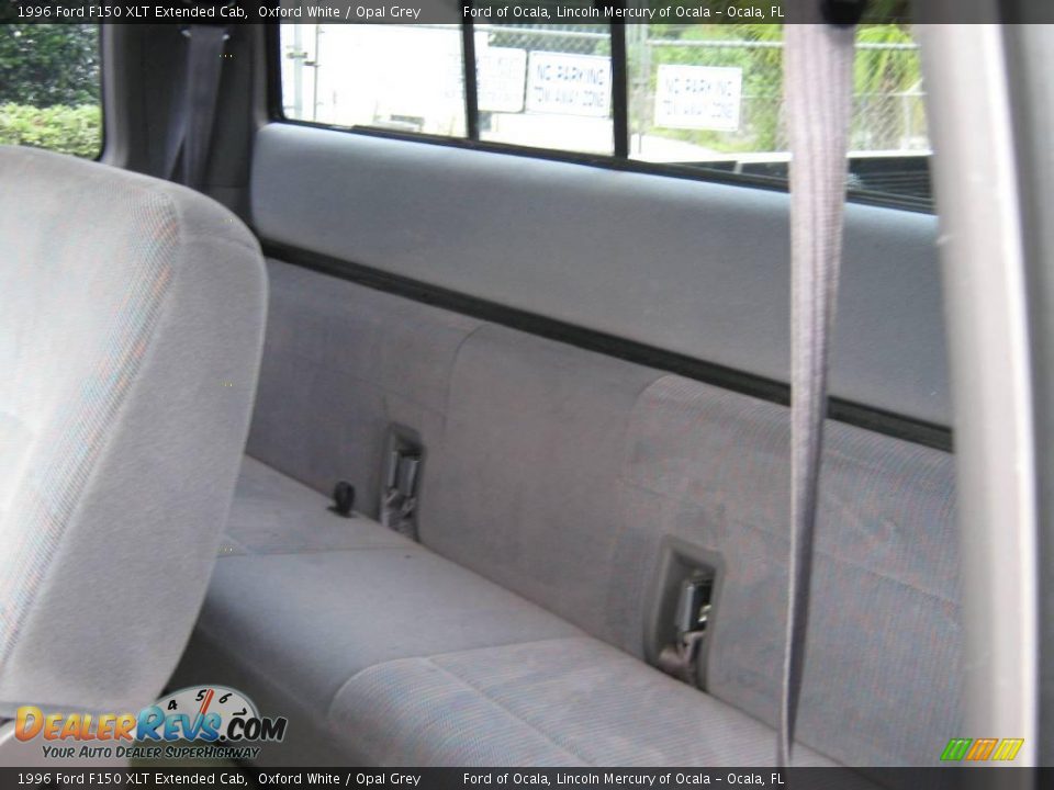 1996 Ford F150 XLT Extended Cab Oxford White / Opal Grey Photo #12
