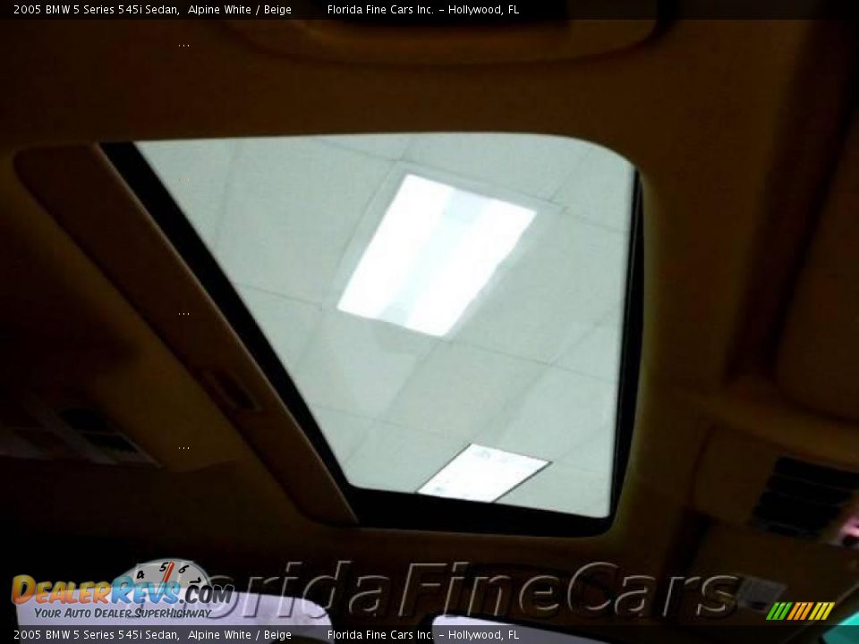 2005 BMW 5 Series 545i Sedan Alpine White / Beige Photo #19