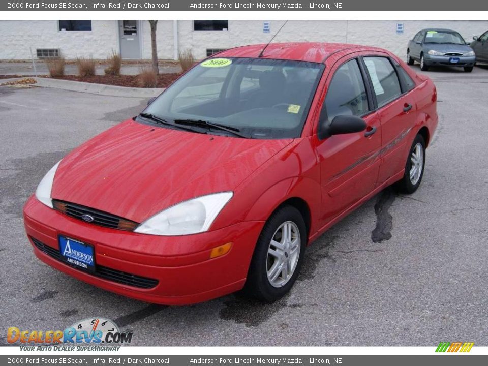 2000 Ford Focus SE Sedan Infra-Red / Dark Charcoal Photo #7