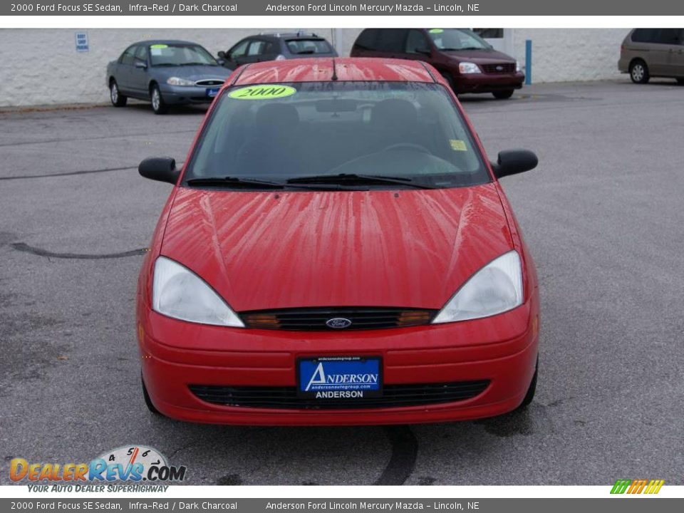 2000 Ford Focus SE Sedan Infra-Red / Dark Charcoal Photo #8