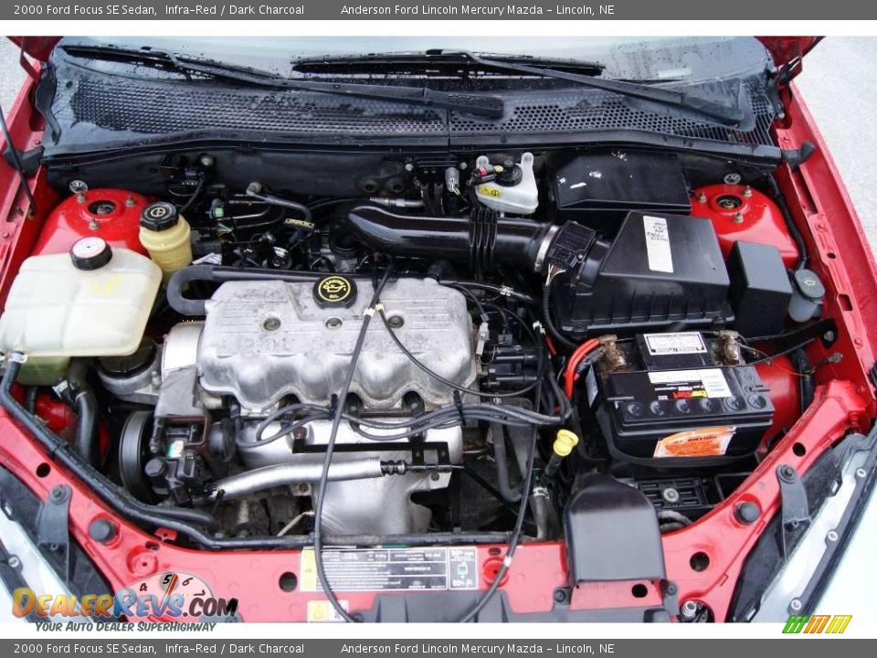 2000 Ford Focus SE Sedan Infra-Red / Dark Charcoal Photo #10