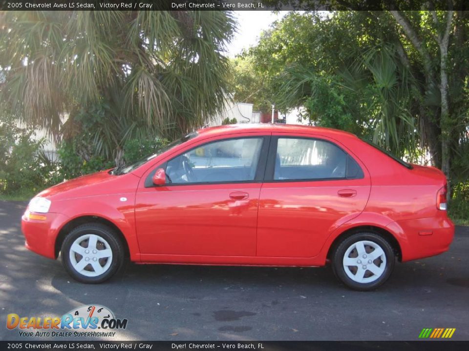 2005 Chevrolet Aveo LS Sedan Victory Red / Gray Photo #3