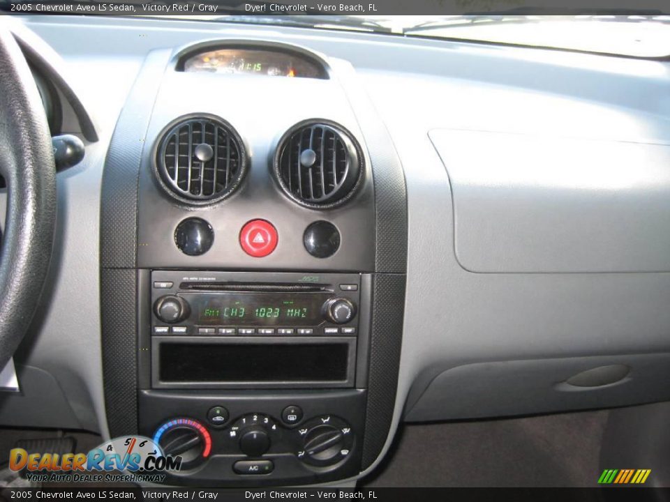 2005 Chevrolet Aveo LS Sedan Victory Red / Gray Photo #9