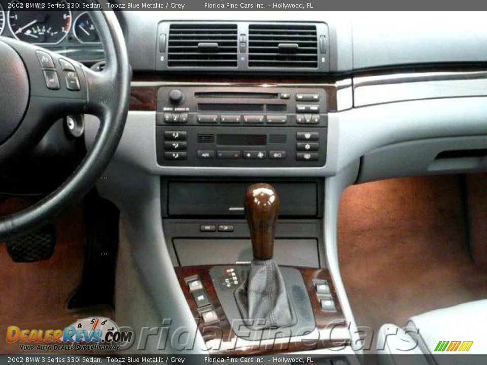 2002 BMW 3 Series 330i Sedan Topaz Blue Metallic / Grey Photo #18