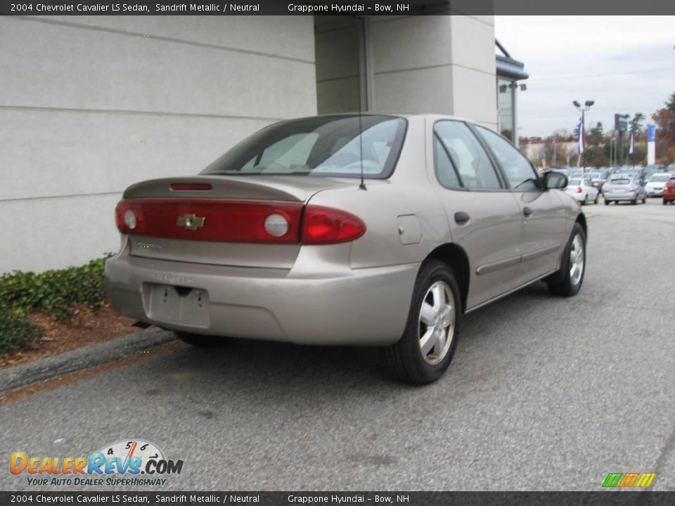 2004 Chevrolet Cavalier LS Sedan Sandrift Metallic / Neutral Photo #3