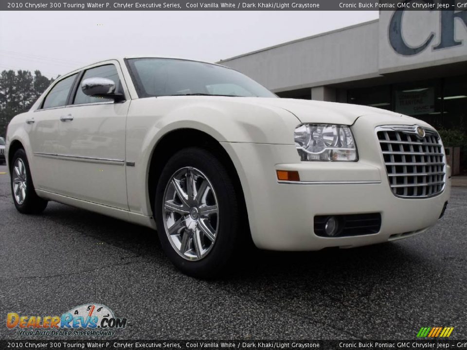 2010 Chrysler 300 Touring Walter P. Chryler Executive Series Cool Vanilla White / Dark Khaki/Light Graystone Photo #2