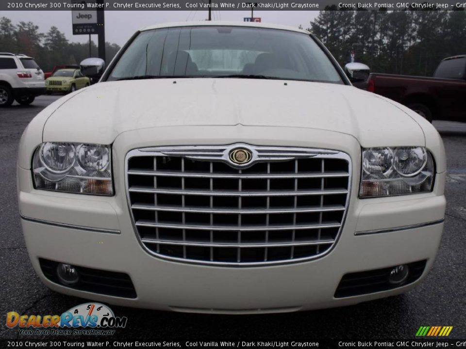 2010 Chrysler 300 Touring Walter P. Chryler Executive Series Cool Vanilla White / Dark Khaki/Light Graystone Photo #3