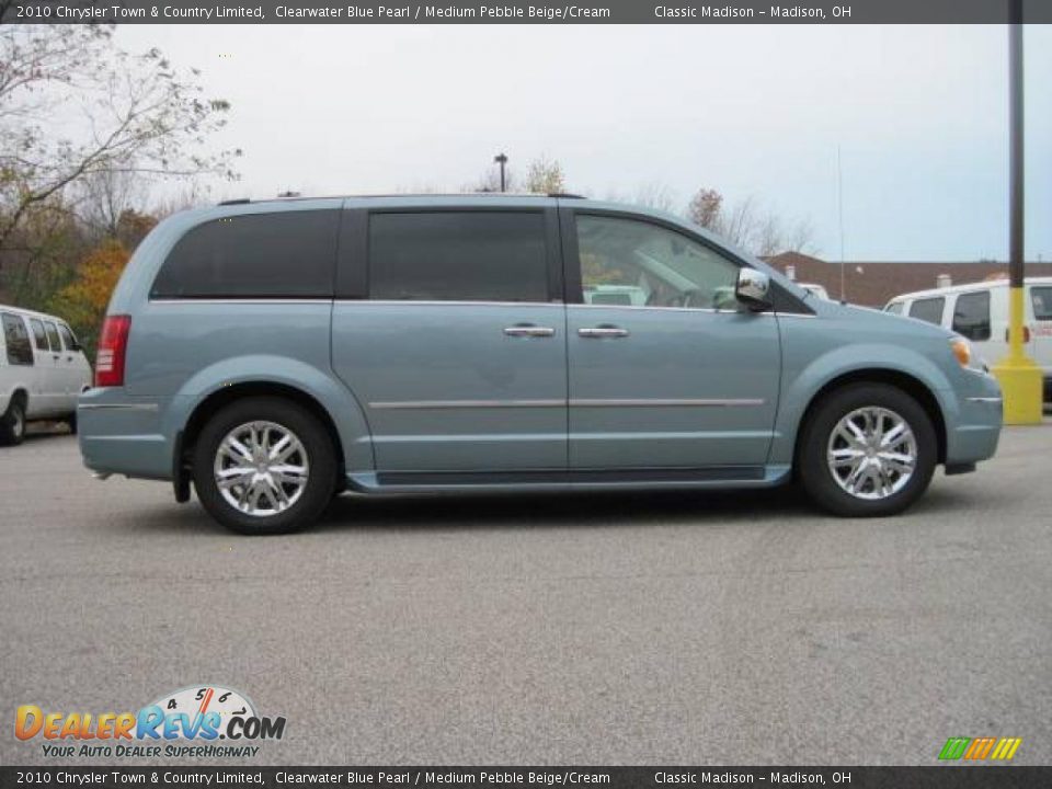 2010 Chrysler Town & Country Limited Clearwater Blue Pearl / Medium Pebble Beige/Cream Photo #4