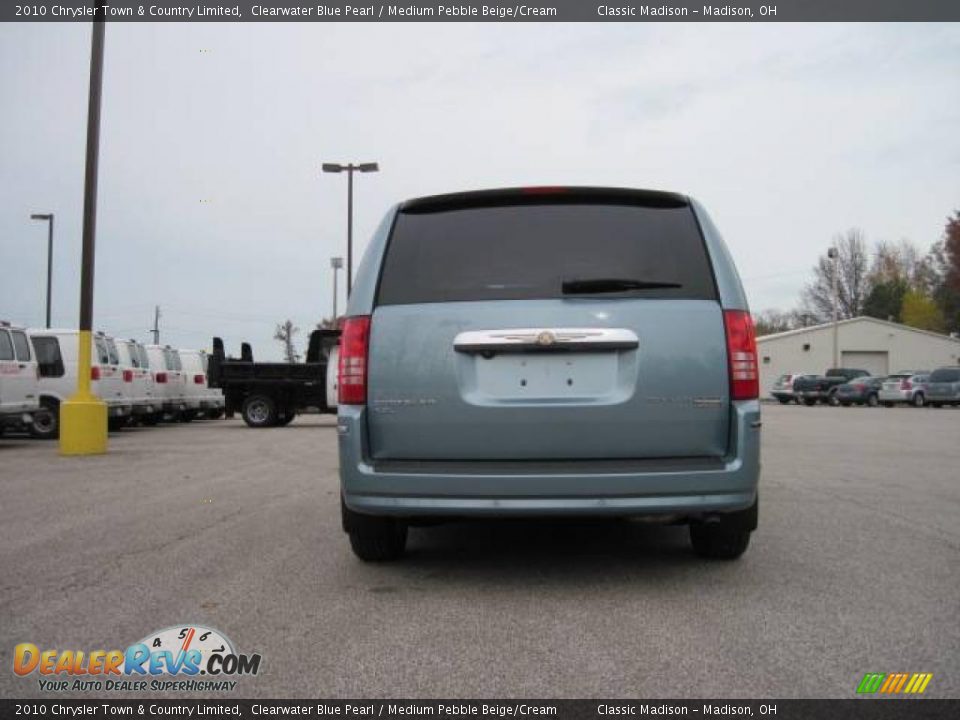 2010 Chrysler Town & Country Limited Clearwater Blue Pearl / Medium Pebble Beige/Cream Photo #5