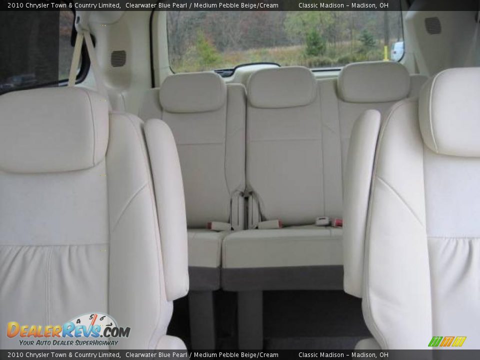 2010 Chrysler Town & Country Limited Clearwater Blue Pearl / Medium Pebble Beige/Cream Photo #10