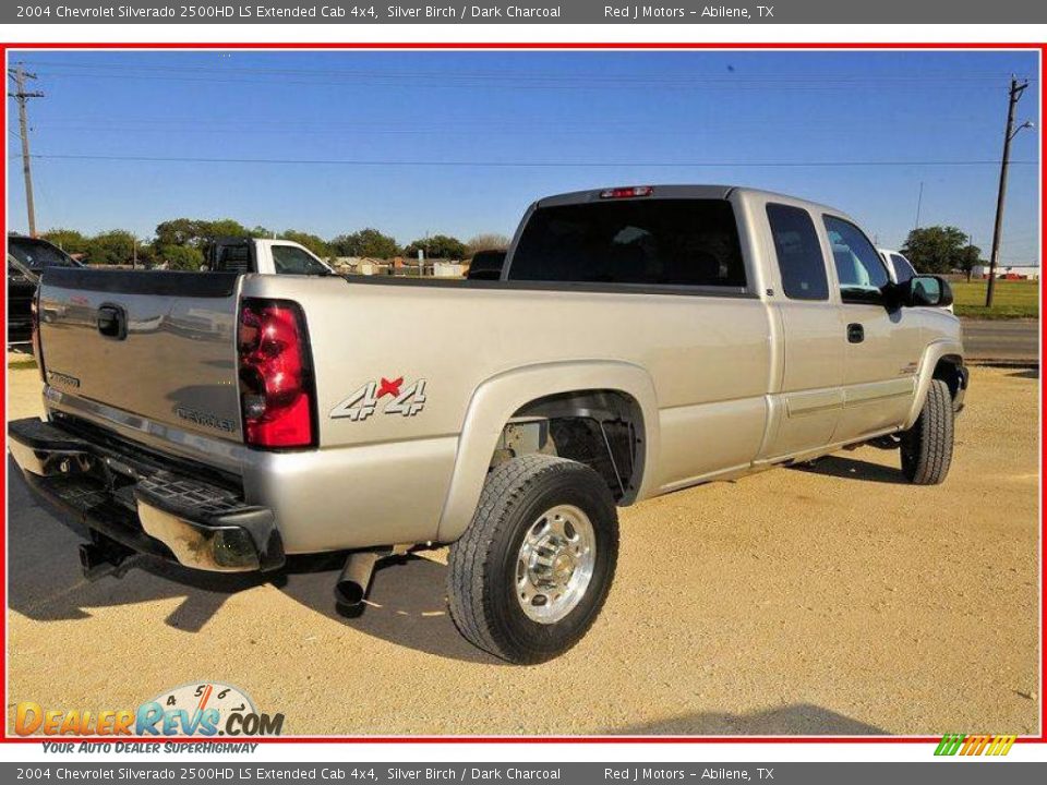 2004 Chevrolet Silverado 2500HD LS Extended Cab 4x4 Silver Birch / Dark Charcoal Photo #7