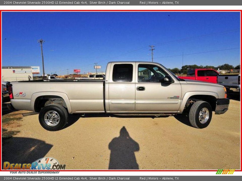 2004 Chevrolet Silverado 2500HD LS Extended Cab 4x4 Silver Birch / Dark Charcoal Photo #8