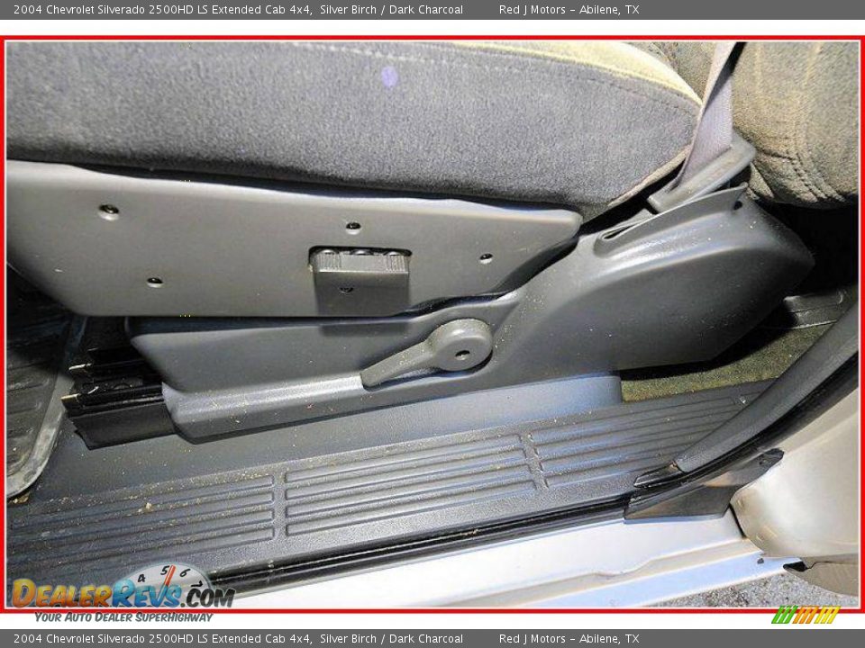 2004 Chevrolet Silverado 2500HD LS Extended Cab 4x4 Silver Birch / Dark Charcoal Photo #13
