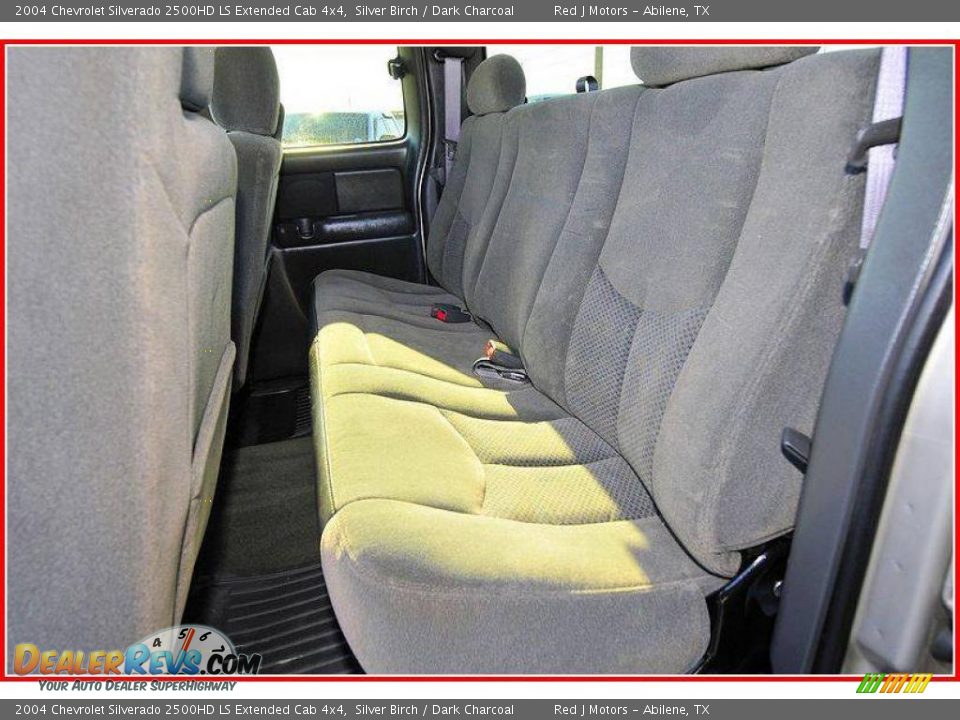 2004 Chevrolet Silverado 2500HD LS Extended Cab 4x4 Silver Birch / Dark Charcoal Photo #16
