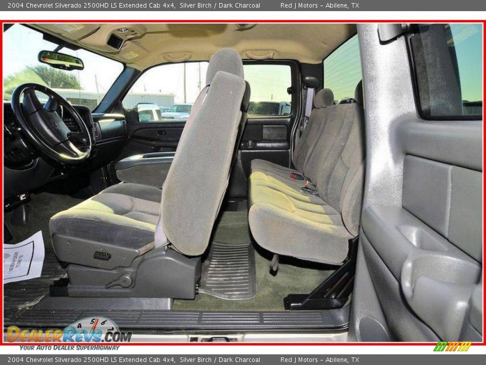 2004 Chevrolet Silverado 2500HD LS Extended Cab 4x4 Silver Birch / Dark Charcoal Photo #17