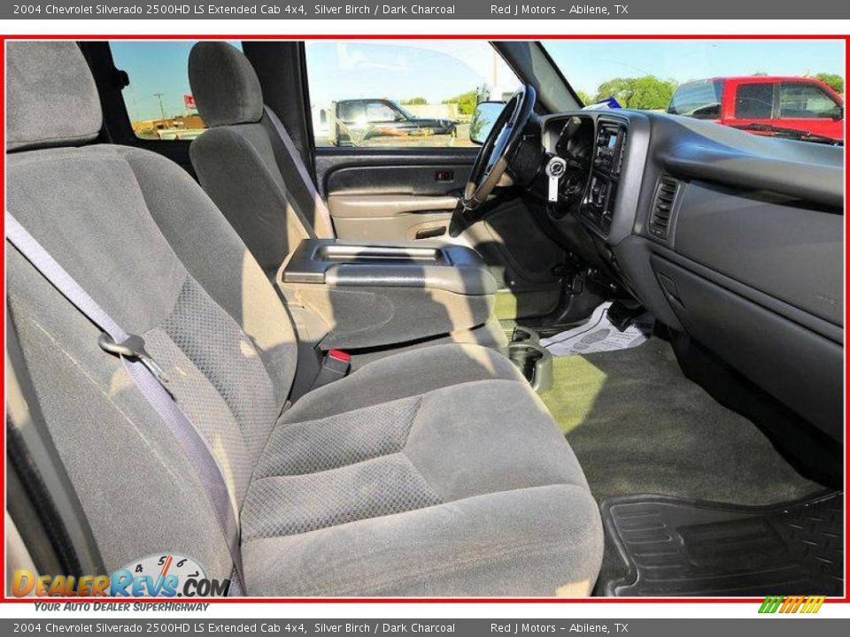 2004 Chevrolet Silverado 2500HD LS Extended Cab 4x4 Silver Birch / Dark Charcoal Photo #18