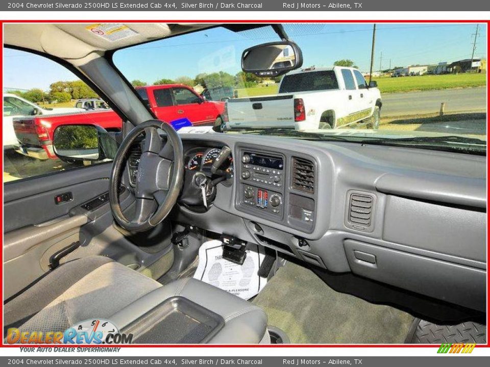 2004 Chevrolet Silverado 2500HD LS Extended Cab 4x4 Silver Birch / Dark Charcoal Photo #21