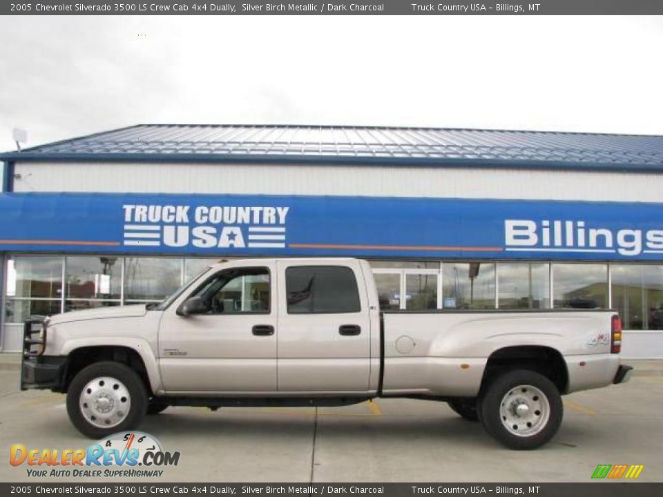 2005 Chevrolet Silverado 3500 LS Crew Cab 4x4 Dually Silver Birch Metallic / Dark Charcoal Photo #1