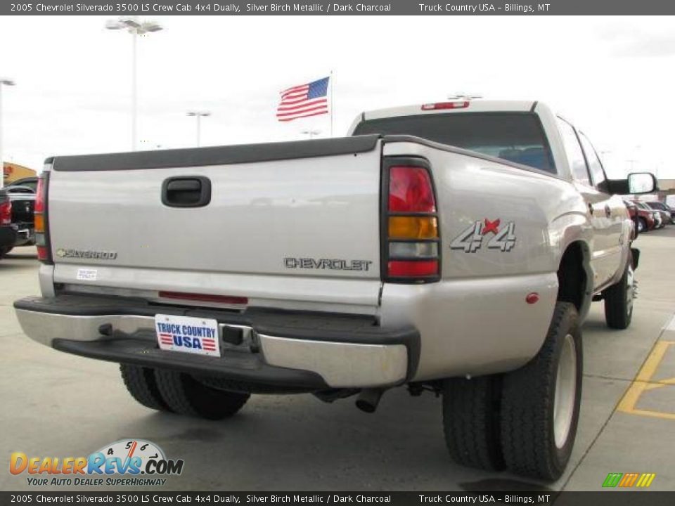 2005 Chevrolet Silverado 3500 LS Crew Cab 4x4 Dually Silver Birch Metallic / Dark Charcoal Photo #6