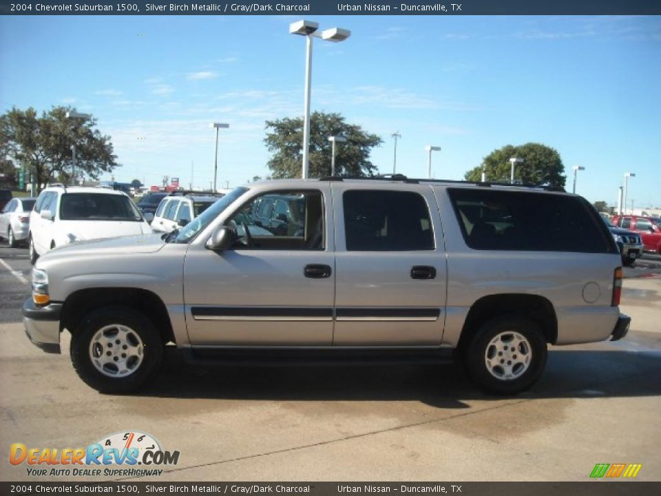 2004 Chevrolet Suburban 1500 Silver Birch Metallic / Gray/Dark Charcoal Photo #1