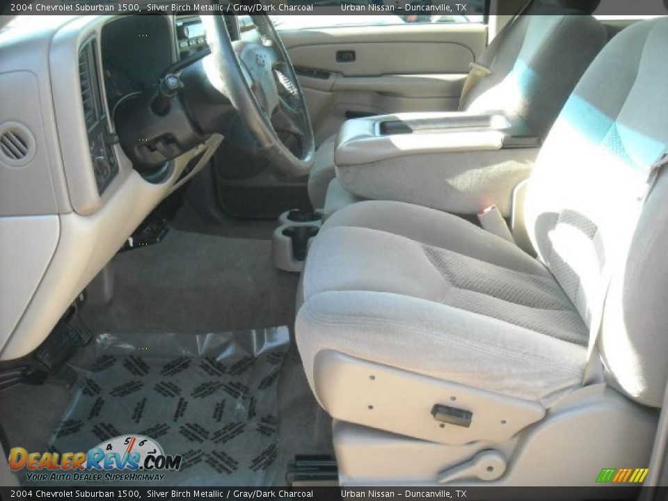 2004 Chevrolet Suburban 1500 Silver Birch Metallic / Gray/Dark Charcoal Photo #9