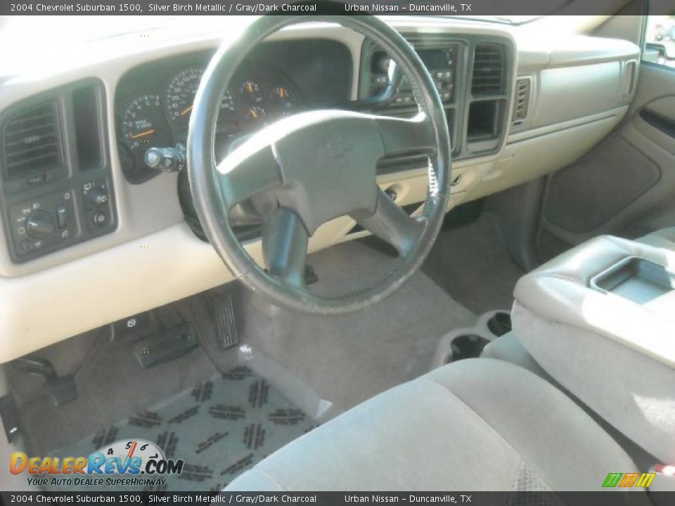 2004 Chevrolet Suburban 1500 Silver Birch Metallic / Gray/Dark Charcoal Photo #10