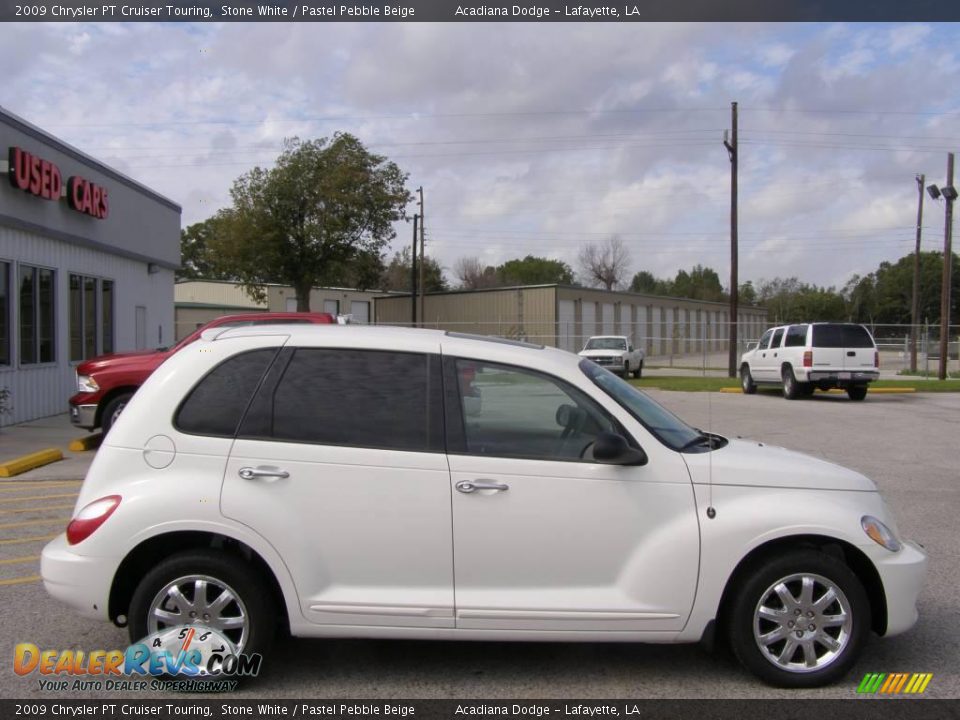 2009 Chrysler PT Cruiser Touring Stone White / Pastel Pebble Beige Photo #2