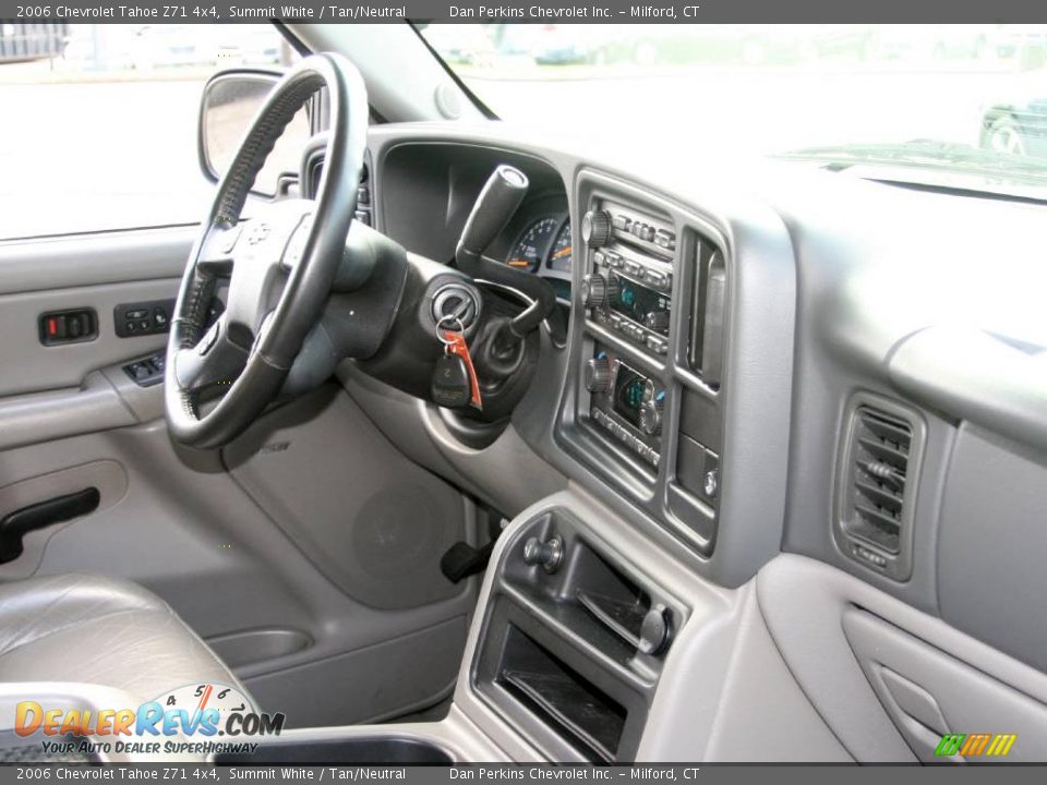 2006 Chevrolet Tahoe Z71 4x4 Summit White / Tan/Neutral Photo #11