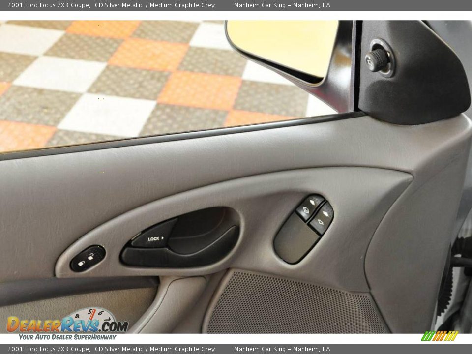 2001 Ford Focus ZX3 Coupe CD Silver Metallic / Medium Graphite Grey Photo #12