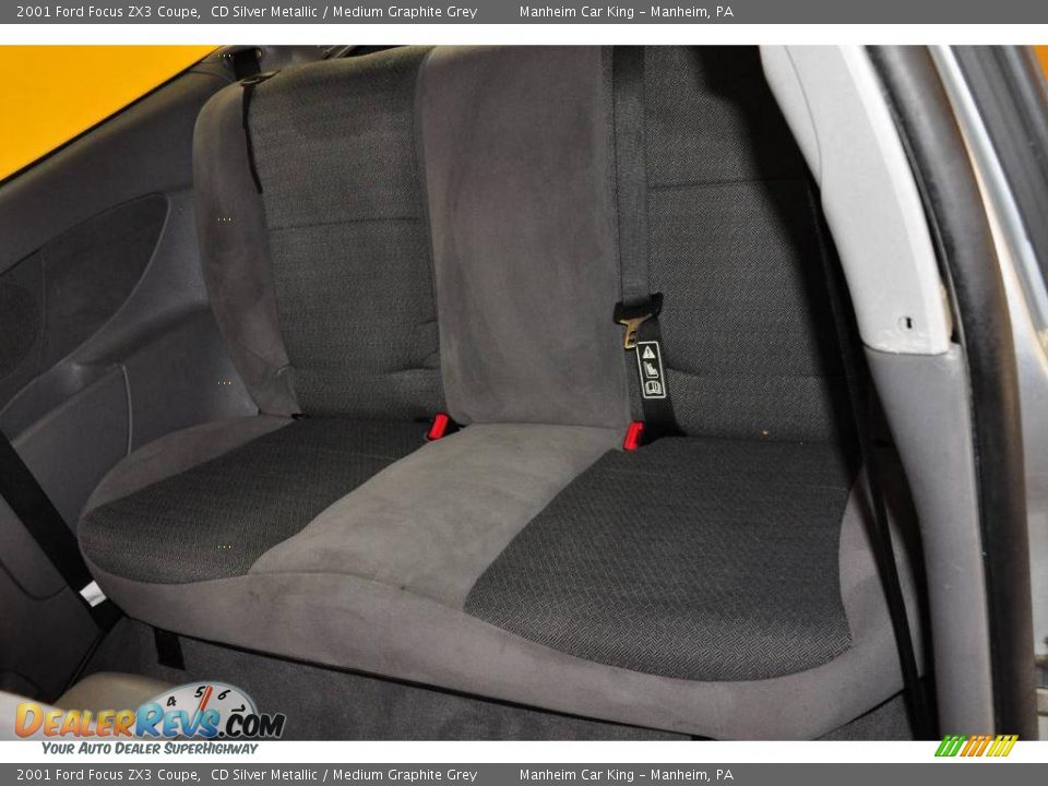 2001 Ford Focus ZX3 Coupe CD Silver Metallic / Medium Graphite Grey Photo #13