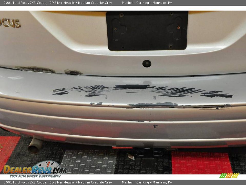 2001 Ford Focus ZX3 Coupe CD Silver Metallic / Medium Graphite Grey Photo #21