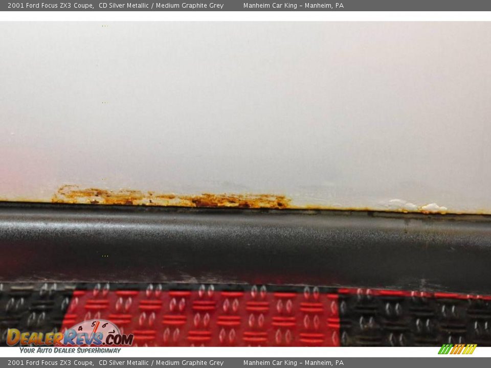 2001 Ford Focus ZX3 Coupe CD Silver Metallic / Medium Graphite Grey Photo #22