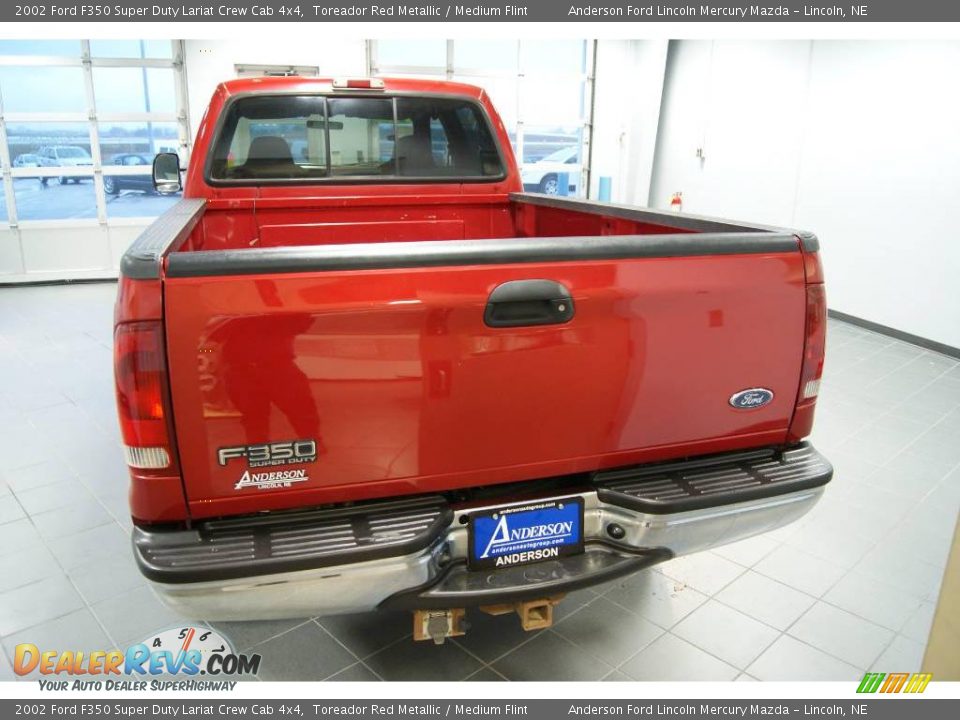 2002 Ford F350 Super Duty Lariat Crew Cab 4x4 Toreador Red Metallic / Medium Flint Photo #3