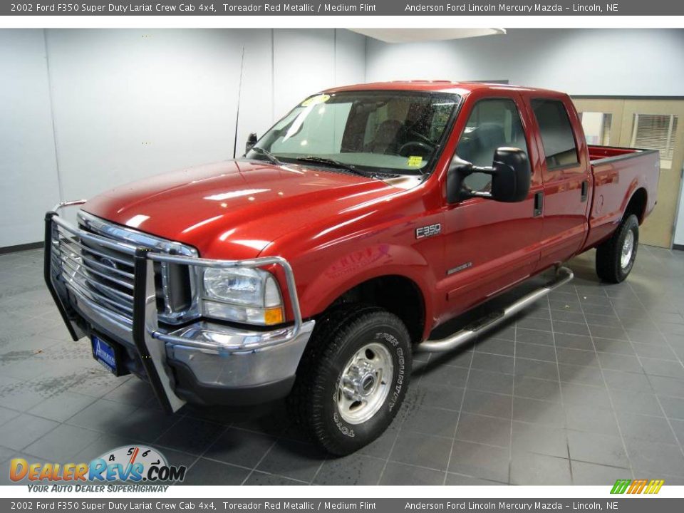 2002 Ford F350 Super Duty Lariat Crew Cab 4x4 Toreador Red Metallic / Medium Flint Photo #5