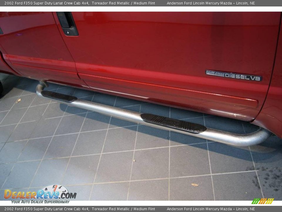 2002 Ford F350 Super Duty Lariat Crew Cab 4x4 Toreador Red Metallic / Medium Flint Photo #18