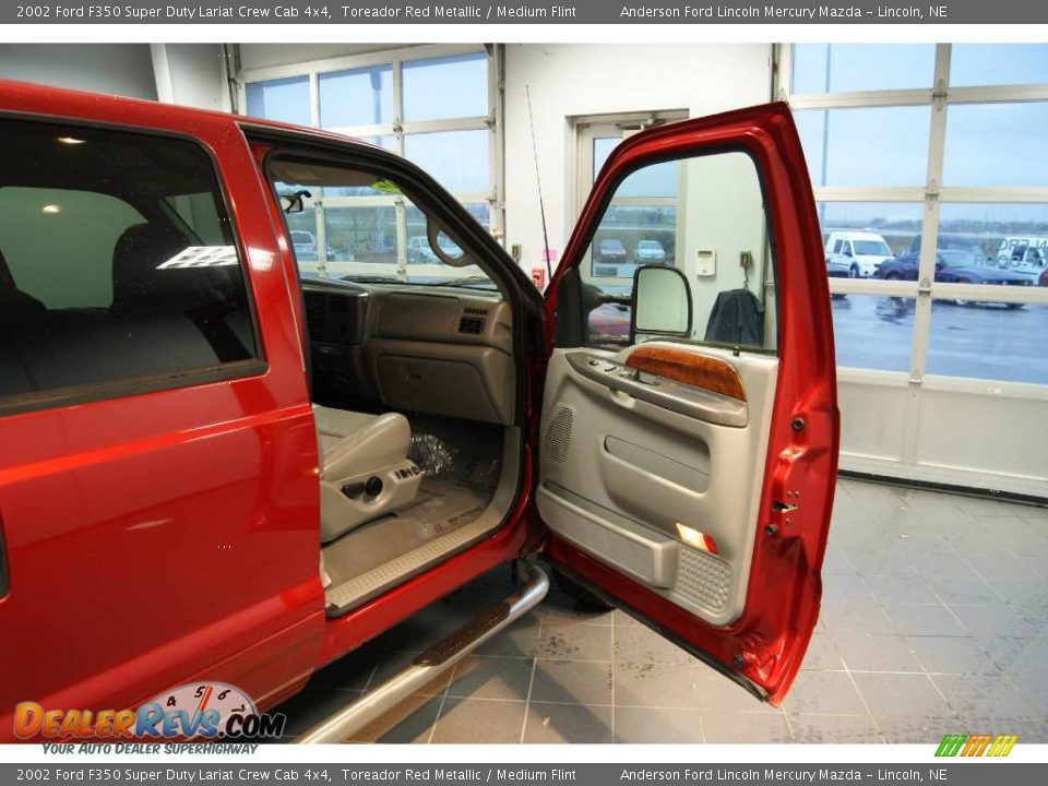 2002 Ford F350 Super Duty Lariat Crew Cab 4x4 Toreador Red Metallic / Medium Flint Photo #27
