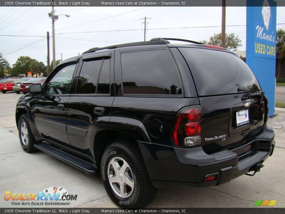 2005 Chevrolet TrailBlazer LS Black / Light Gray Photo #5