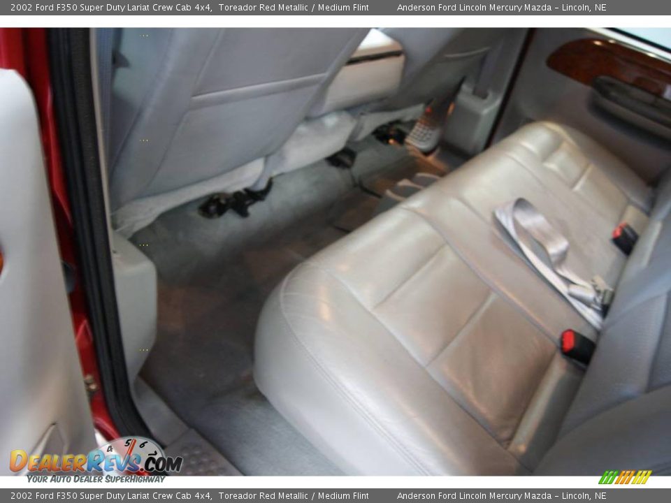 2002 Ford F350 Super Duty Lariat Crew Cab 4x4 Toreador Red Metallic / Medium Flint Photo #34