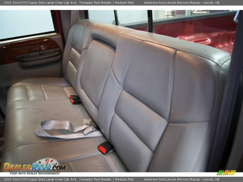 2002 Ford F350 Super Duty Lariat Crew Cab 4x4 Toreador Red Metallic / Medium Flint Photo #35